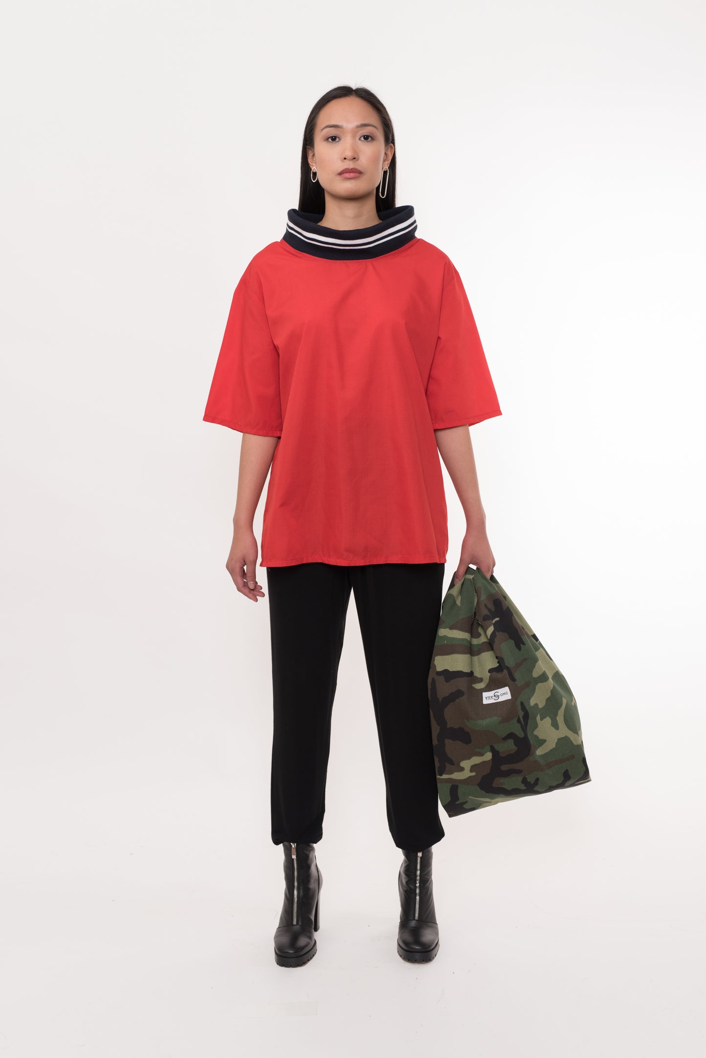 Red Cotton T-Shirt featuring navy-striped collar – Casa Como Boutique