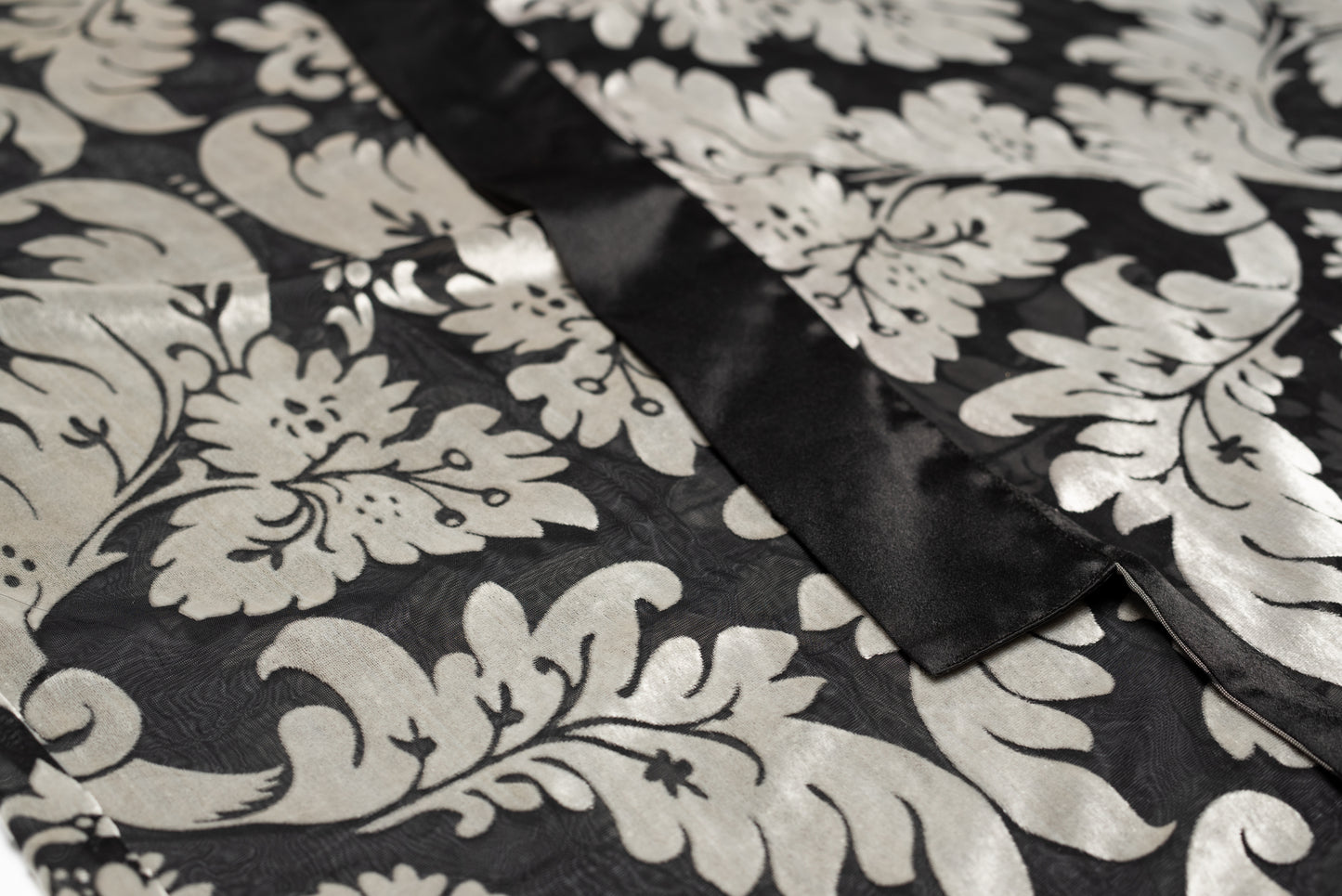 Baroque Elegance Robe – Black & Silver Kimono with Matching Belt